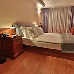 Marina Boutique Hotel 2*
