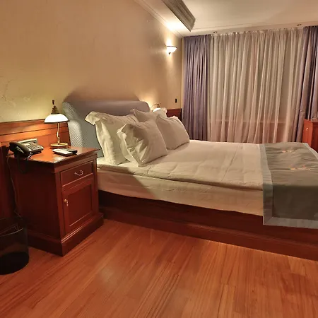 Marina Boutique Hotell 2*